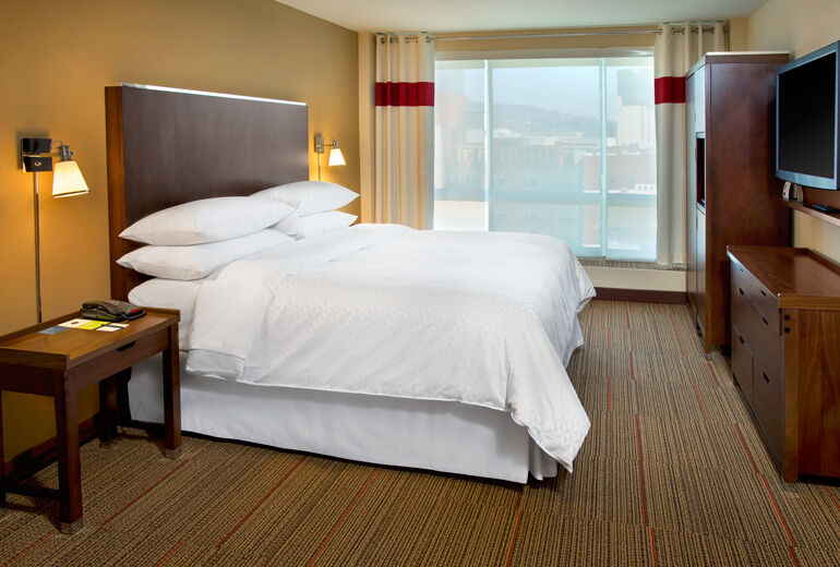 Four Points By Sheraton Charleston Exterior photo